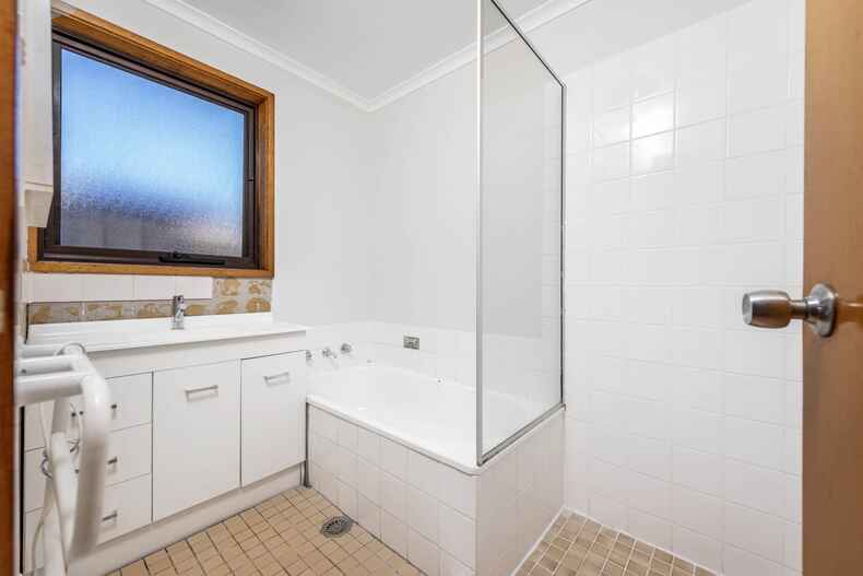 48 Alice Jackson Crescent Gilmore 48 Alice Jackson Crescent Gilmore