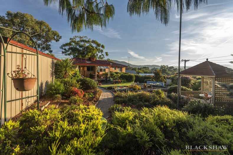 11 Lloyd Place Kambah 11 Lloyd Place Kambah