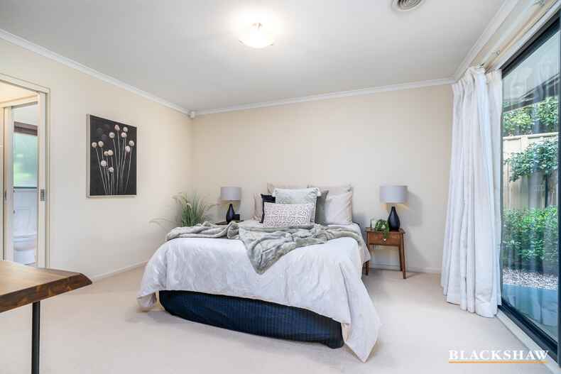 1/9 Coral Drive Jerrabomberra