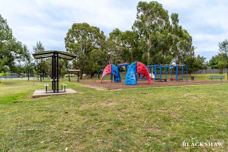 1/9 Coral Drive Jerrabomberra
