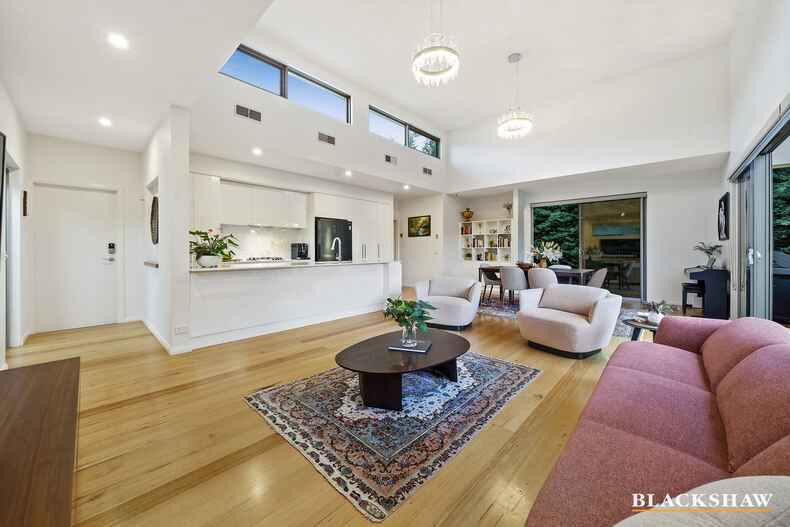 4/53 Kent Street Deakin