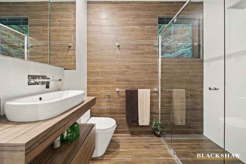 4/53 Kent Street Deakin