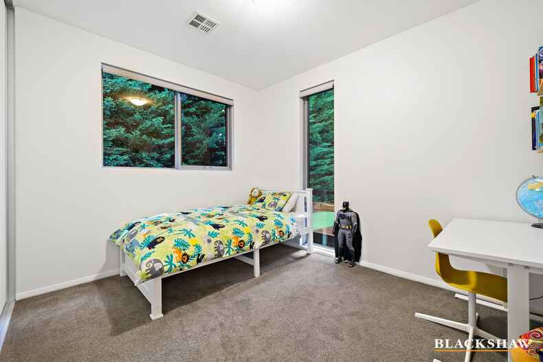 4/53 Kent Street Deakin