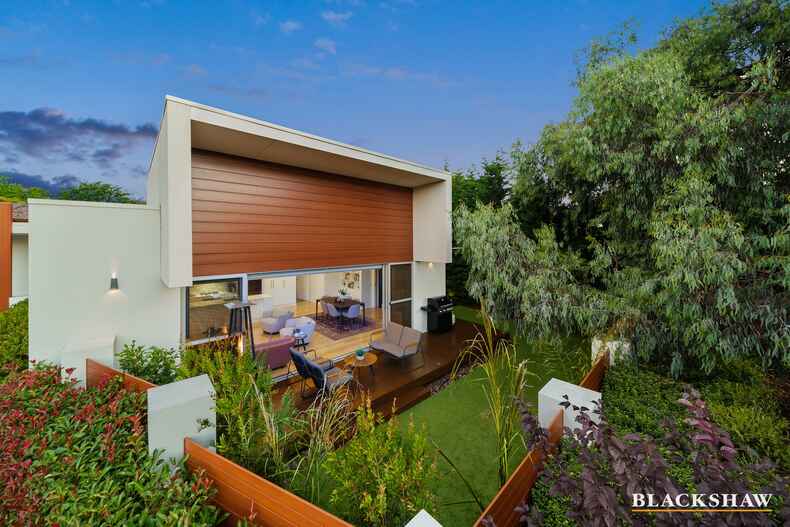 4/53 Kent Street Deakin