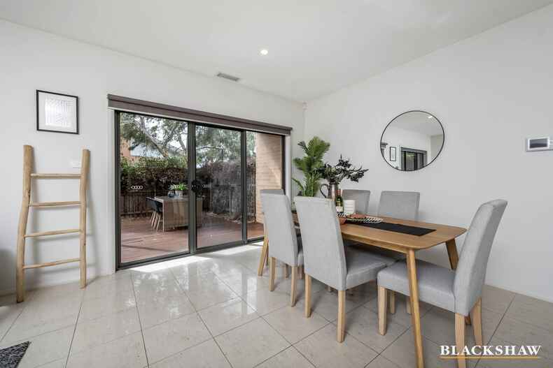 17/16 Ray Ellis Crescent Forde