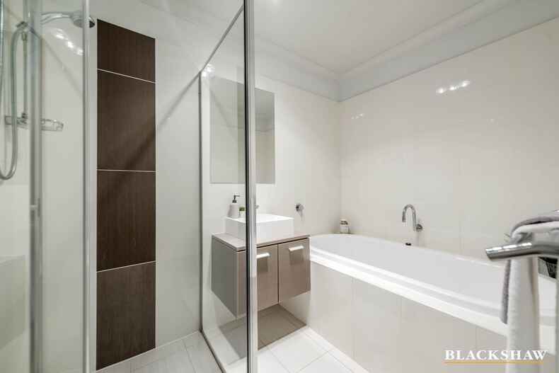 17/16 Ray Ellis Crescent Forde