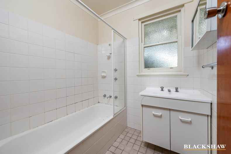 15 Arinya Street Narrabundah 15 Arinya Street Narrabundah