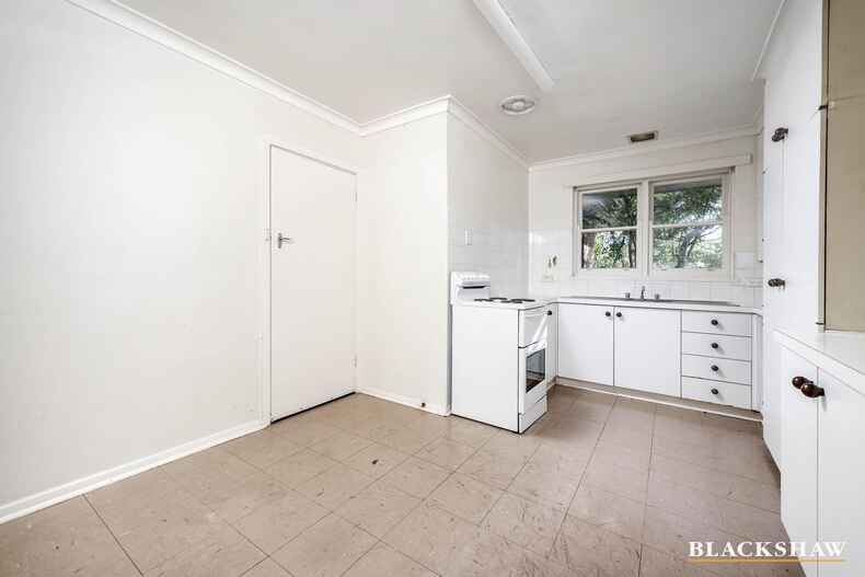 15 Arinya Street Narrabundah 15 Arinya Street Narrabundah