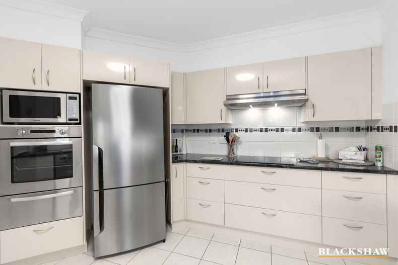 10 Stuart Place Sunshine Bay