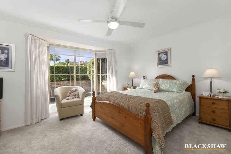 10 Stuart Place Sunshine Bay