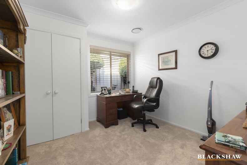 10 Stuart Place Sunshine Bay