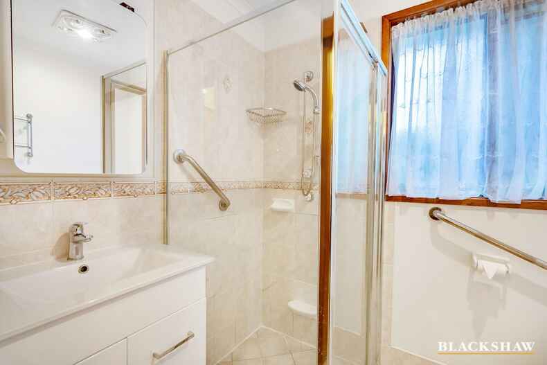 4 Bickley Close Stirling