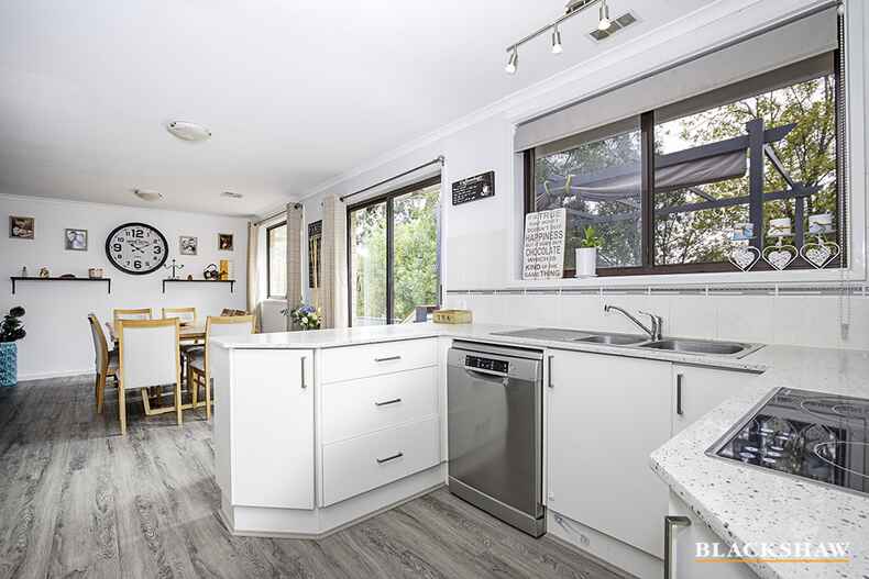 3 Mcgowen Close Spence