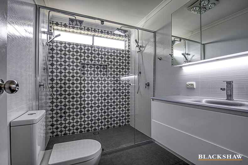 3 Mcgowen Close Spence