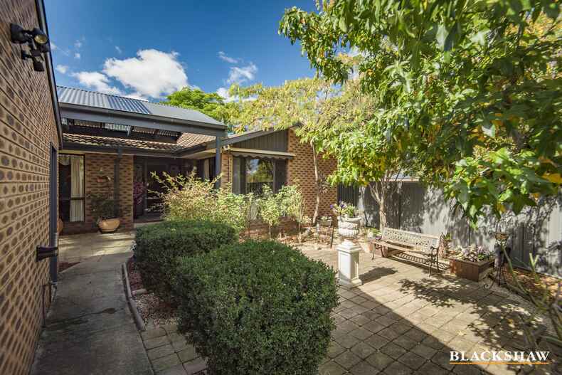 27 Grover Crescent Mckellar 27 Grover Crescent Mckellar