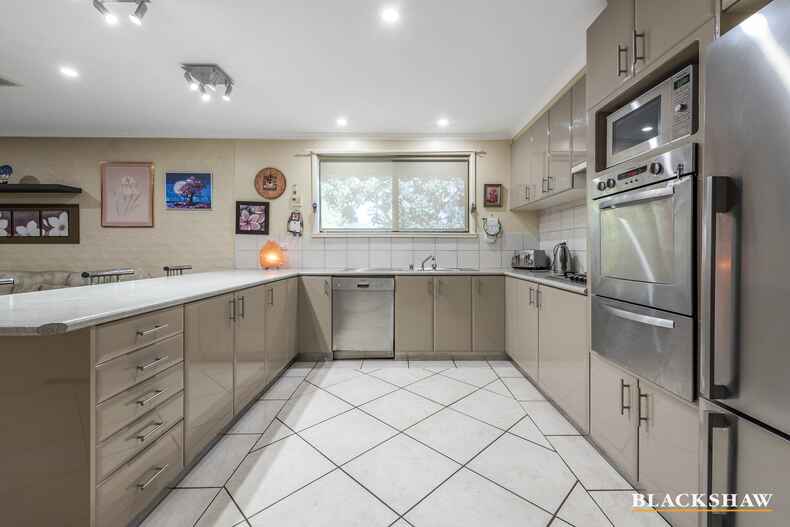 27 Grover Crescent Mckellar 27 Grover Crescent Mckellar