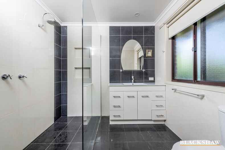 27 Grover Crescent Mckellar 27 Grover Crescent Mckellar