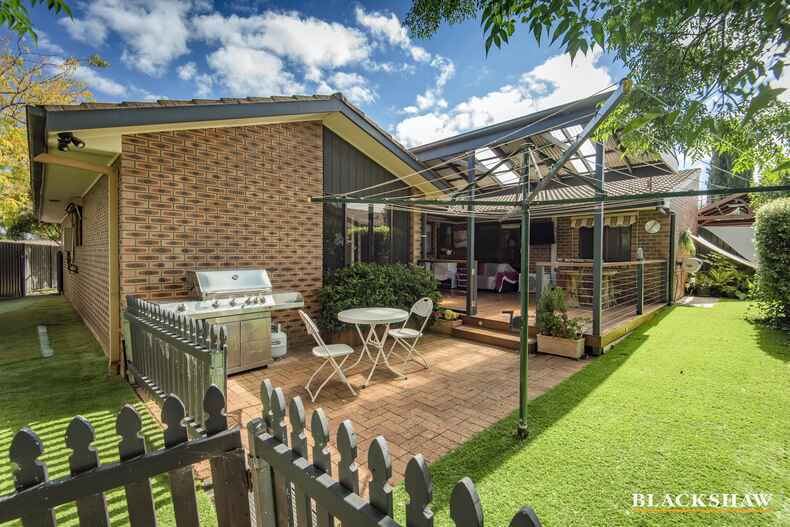 27 Grover Crescent Mckellar 27 Grover Crescent Mckellar