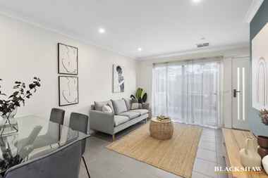 11/22 Dulcie Holland Crescent Moncrieff