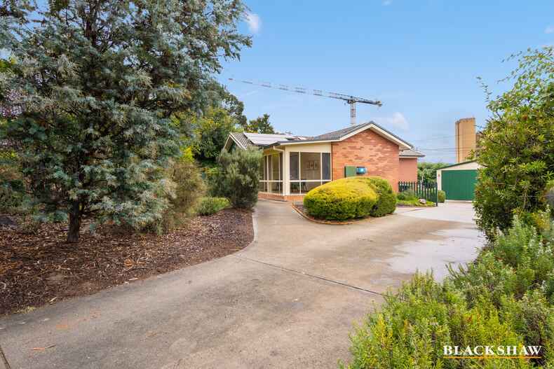4 Esson Place Garran