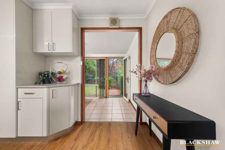 4 Esson Place Garran