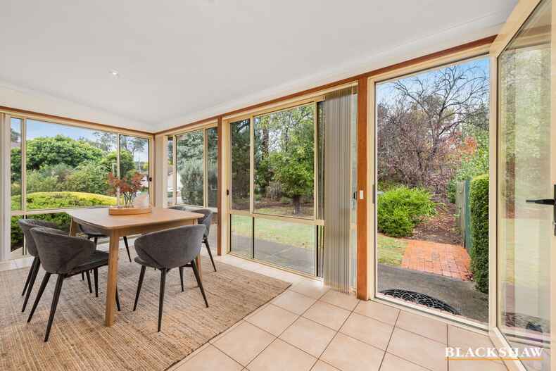 4 Esson Place Garran
