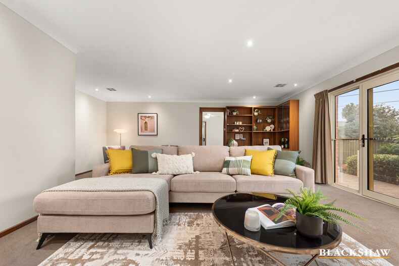 4 Esson Place Garran