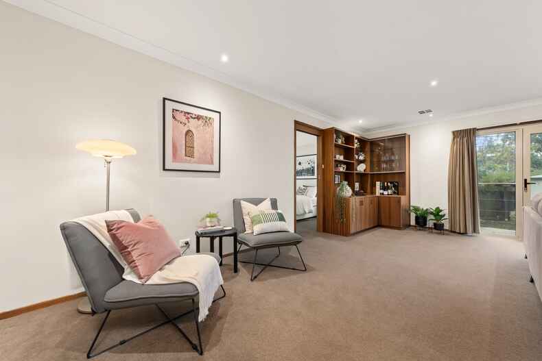 4 Esson Place Garran