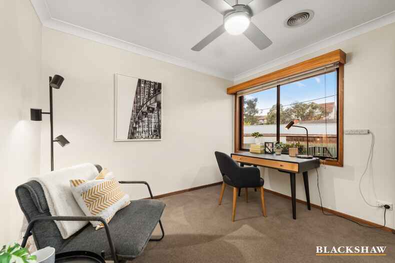 4 Esson Place Garran