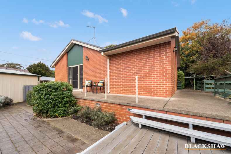 4 Esson Place Garran