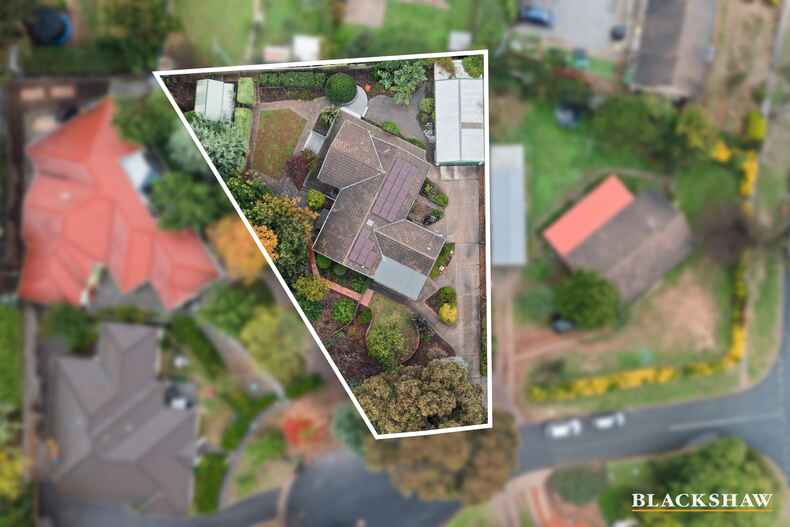 4 Esson Place Garran