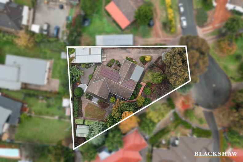 4 Esson Place Garran