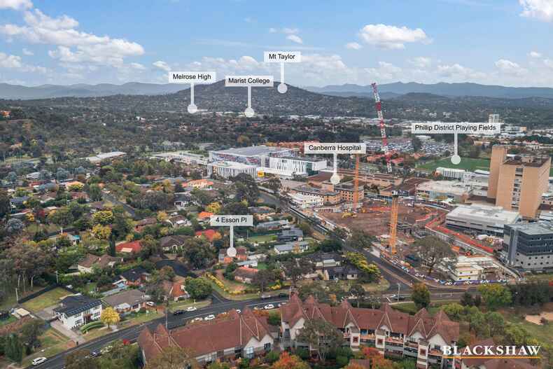 4 Esson Place Garran