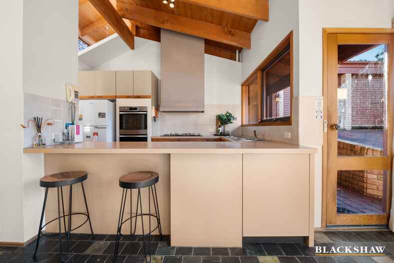 2 Max Henry Crescent Macarthur 2 Max Henry Crescent Macarthur