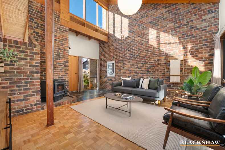 2 Max Henry Crescent Macarthur 2 Max Henry Crescent Macarthur