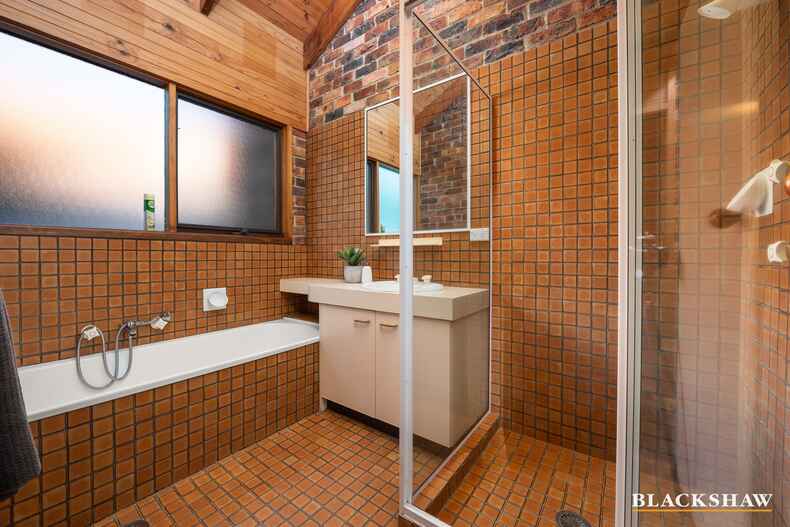 2 Max Henry Crescent Macarthur 2 Max Henry Crescent Macarthur