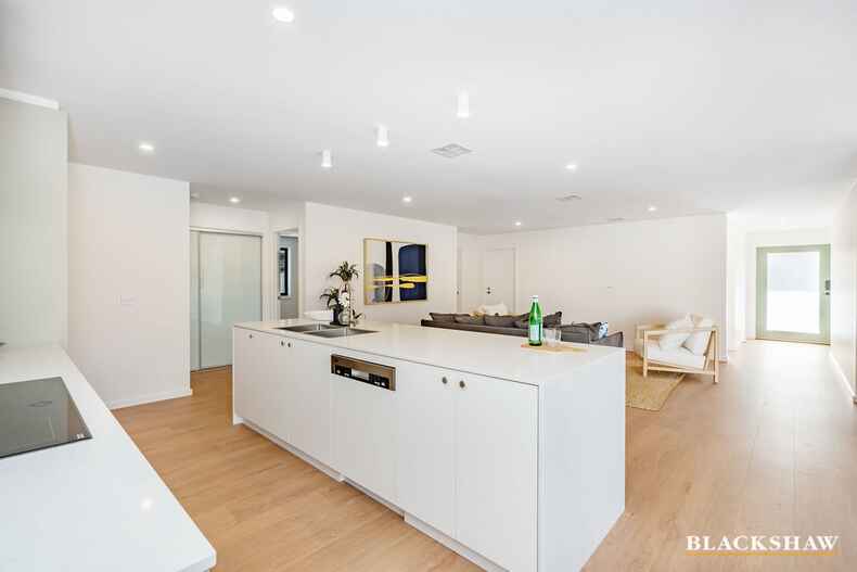 4 Quoll Place Throsby 4 Quoll Place Throsby