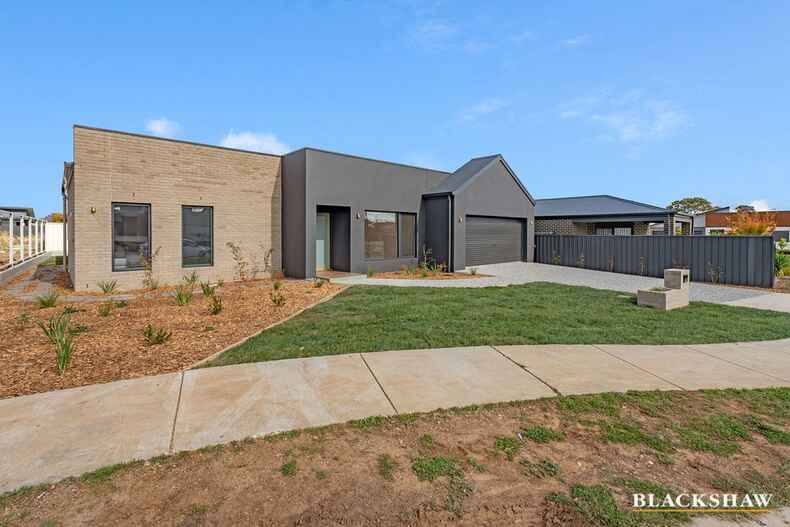 4 Quoll Place Throsby 4 Quoll Place Throsby