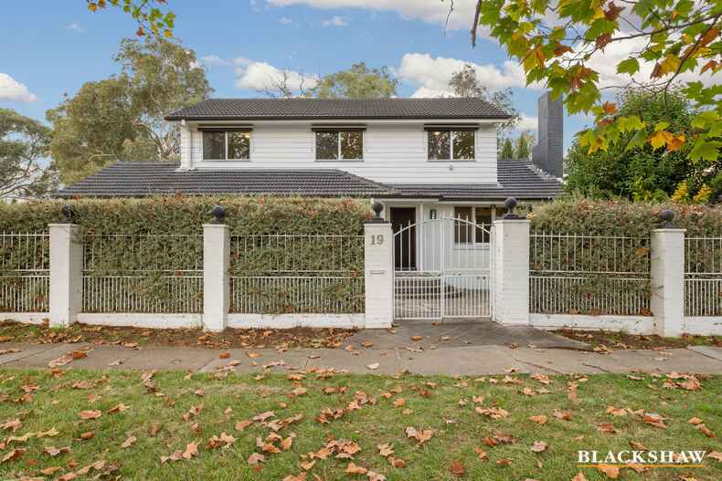 19 Sturt Avenue Narrabundah