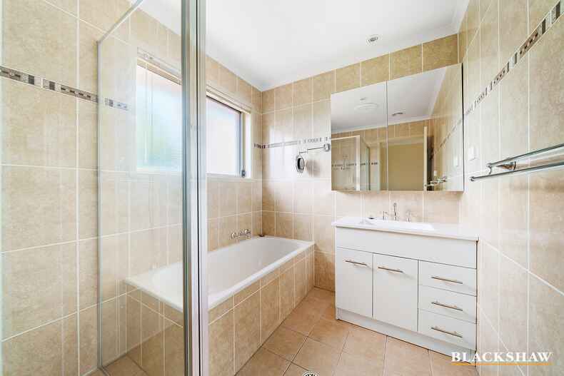 2/41 Ross Road Queanbeyan