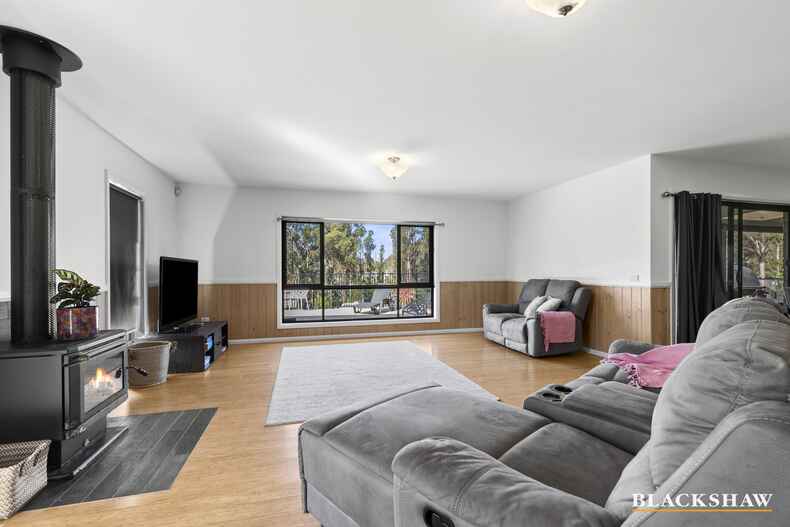 213 George Bass Drive Surf Beach 213 George Bass Drive Surf Beach