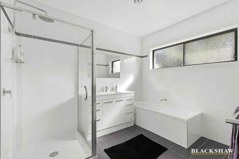 213 George Bass Drive Surf Beach 213 George Bass Drive Surf Beach