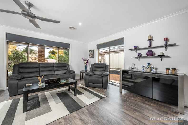 16 Michael Holt Crescent Gordon 16 Michael Holt Crescent Gordon