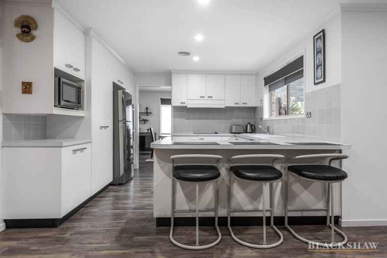 16 Michael Holt Crescent Gordon 16 Michael Holt Crescent Gordon