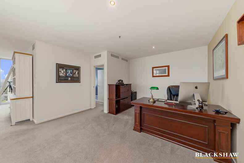 89/3 London Circuit City 89/3 London Circuit City