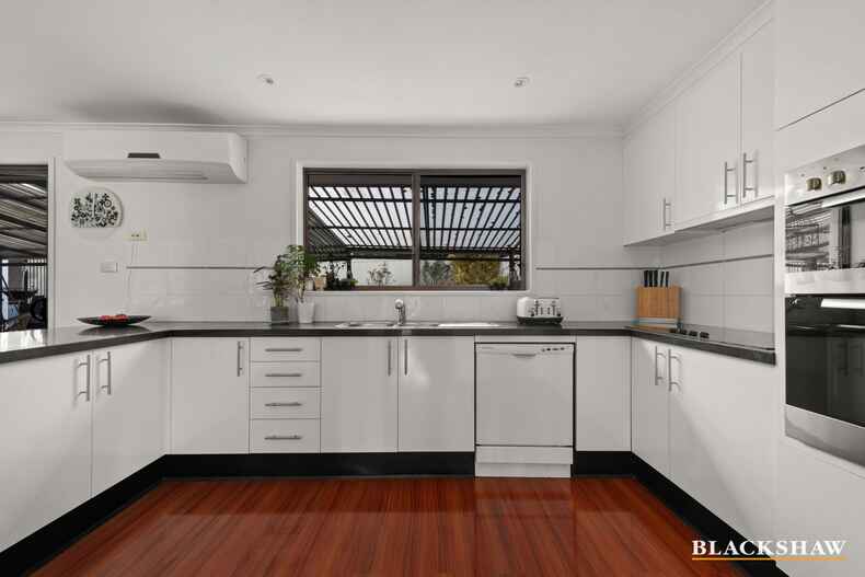 200 Longmore Crescent Wanniassa