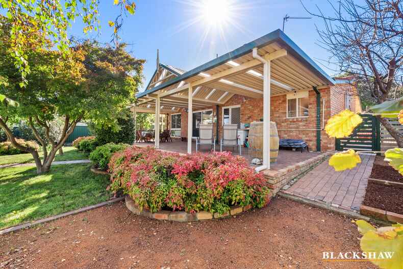 9 Flegg Crescent Gordon 9 Flegg Crescent Gordon