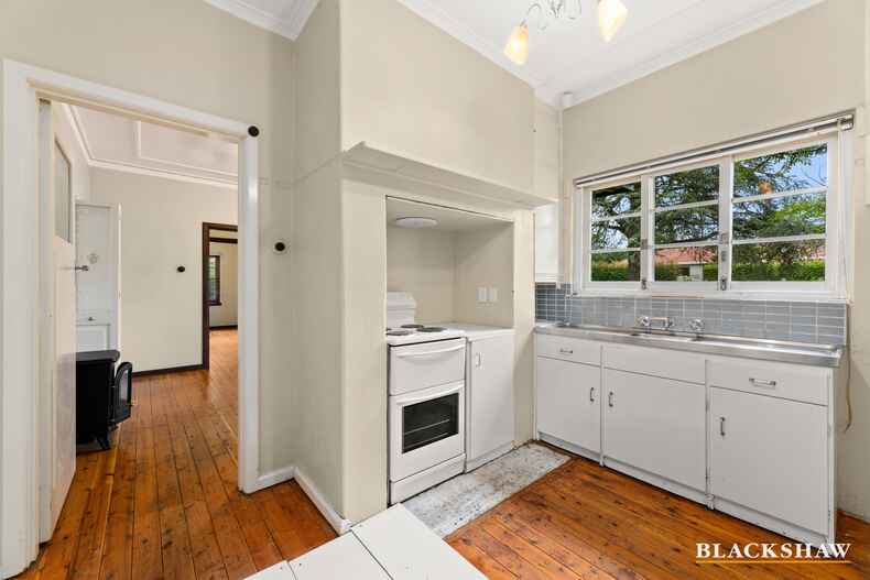 38 Lockyer Street Griffith 38 Lockyer Street Griffith