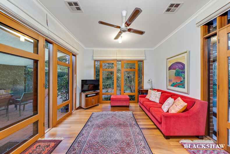 12 MacDonnell Street Yarralumla