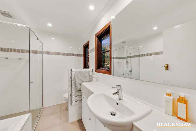 12 MacDonnell Street Yarralumla